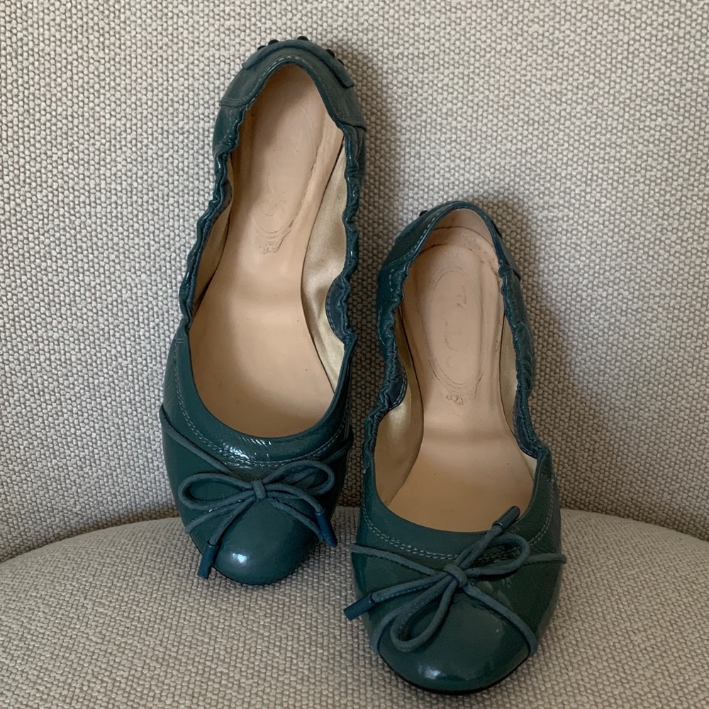 Tod's Ballet Flats Driving Shoes Dark Green Patent Leather Flats